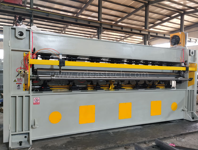High-speed needle punching machine